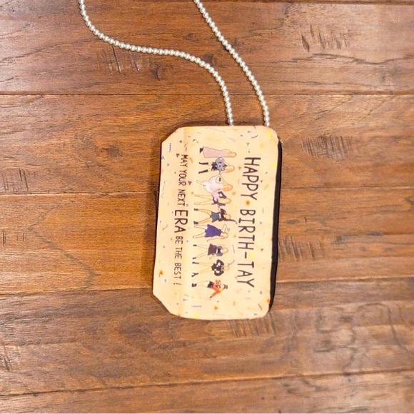 🎄 Christmas Sale 🎄 New! SWIFTIE Makeup Bag Merch with Lanyard Pearl Strap - Picture 9 of 10